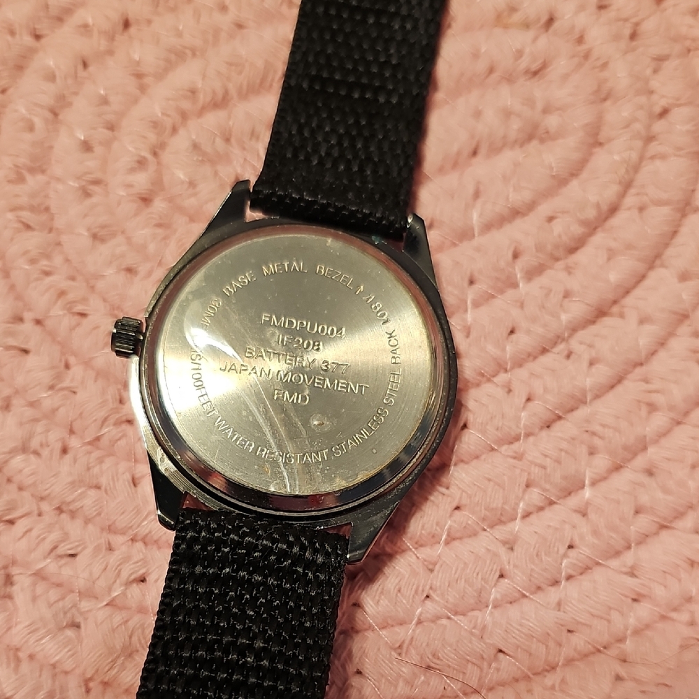 Black Nylon Strap Watch - Picture 3 of 4